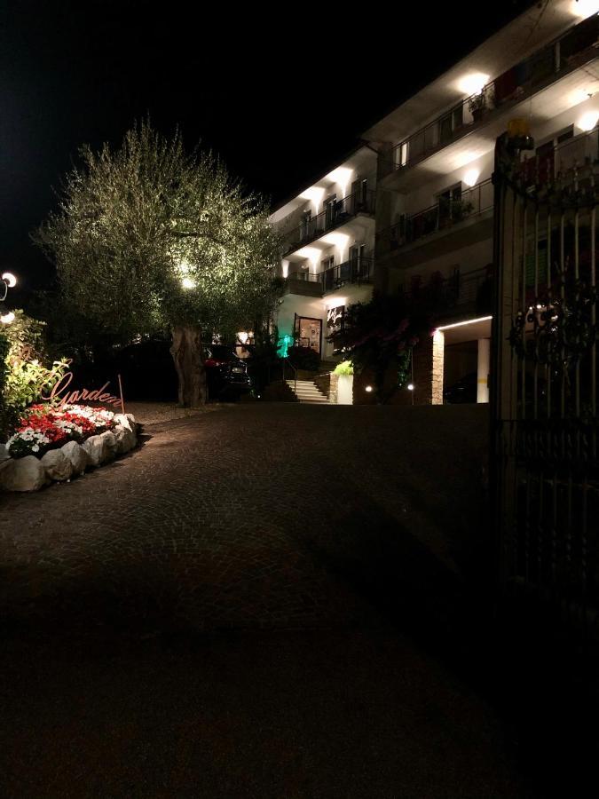 Hotel Garden Мальчезине Экстерьер фото